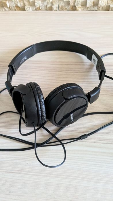 Проводные наушники Sony