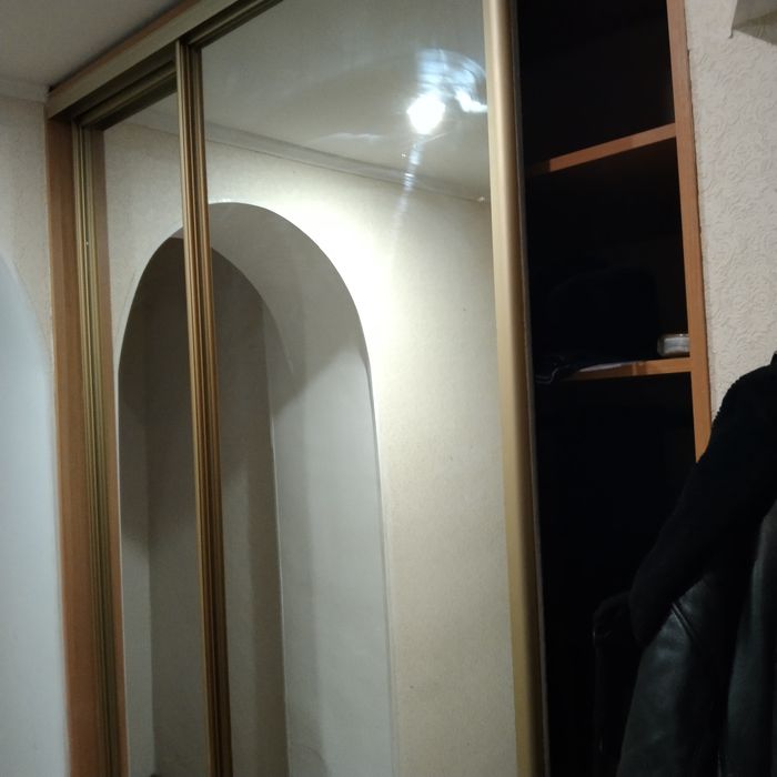 Продам шкаф купе с зеркалом б/у