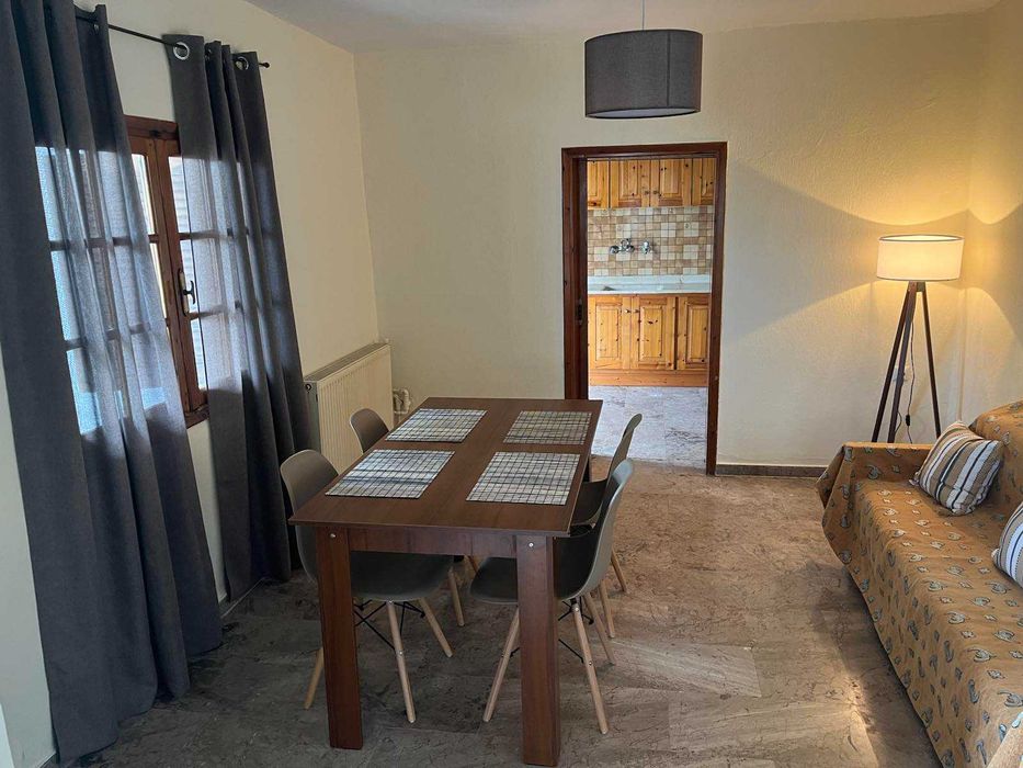 Продава къща 80 м2, апартамент 55 м2, строеж 77 м2, склад 30 м2 с двор 575 м2 в Кердилия, Гърция