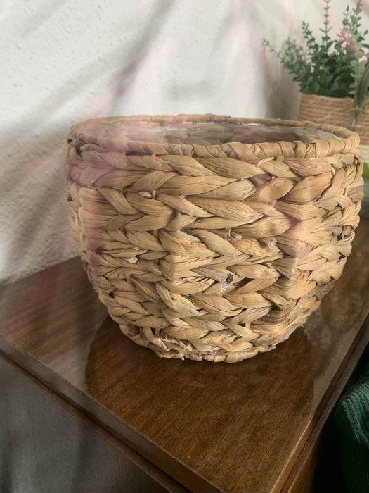 Ратанови кошници, чанти и табли