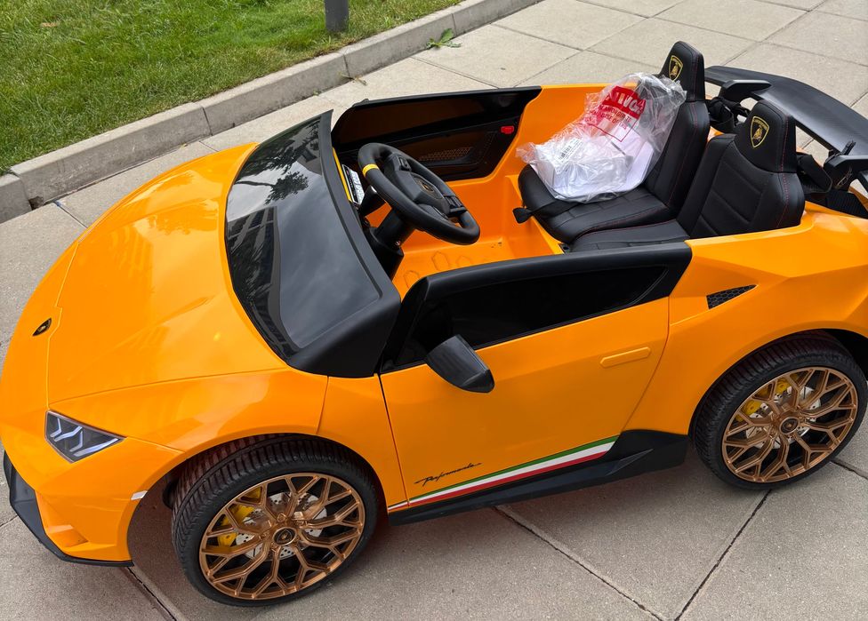 Акумулаторна кола LAMBORGHINI HURACAN с родителски контрол 12V