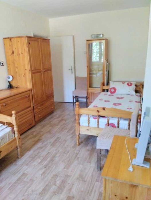 Дава се под наем Двустаен апартамент в Бургас, Център - 50 кв.м за 306 € - Снимка #3