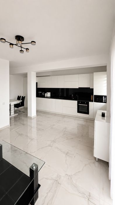 Inchiriez apartament 2 camere ,58mp + gradina 100mp