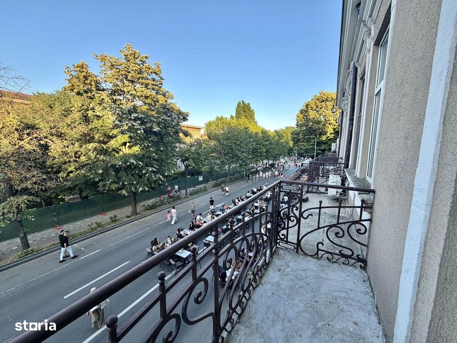 Apartament Ultracentral de Vanzare – 6 Camere – 235 mp