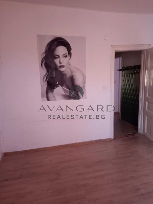 Продава се Къща в Пловдив, Център - 255 кв.м за 1118 €/кв.м - Снимка #2