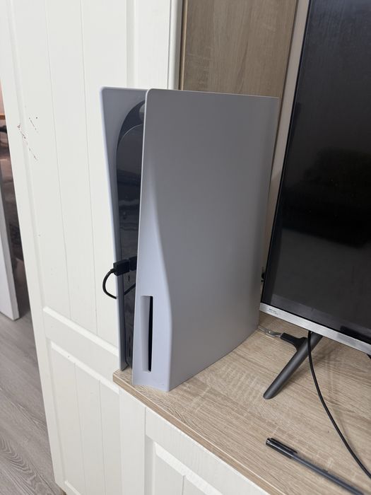 Продам PS5 + джостик