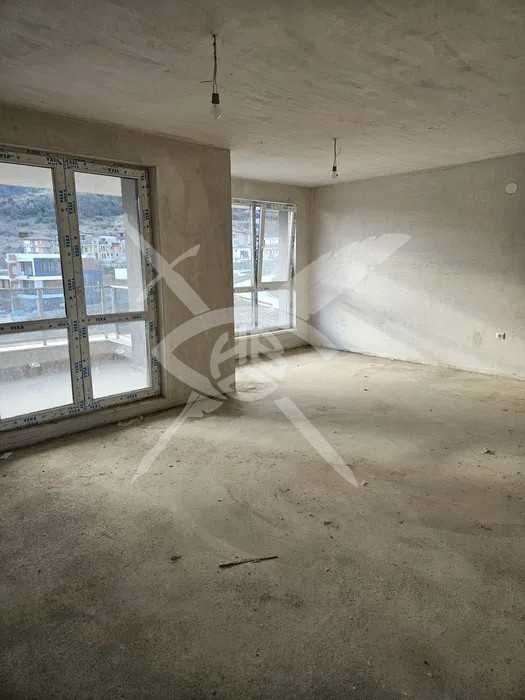 Продава се Тристаен апартамент в Асеновград - 113 кв.м за 781 €/кв.м - Снимка #2