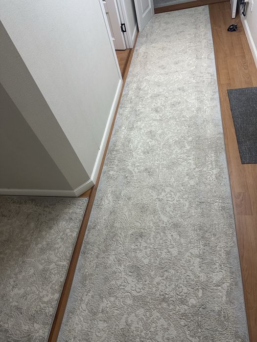 Продам ковры б/у 5*3, 2,5*1, 4,5*1