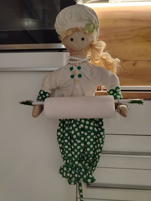 Кукла държач за кухненска хартия