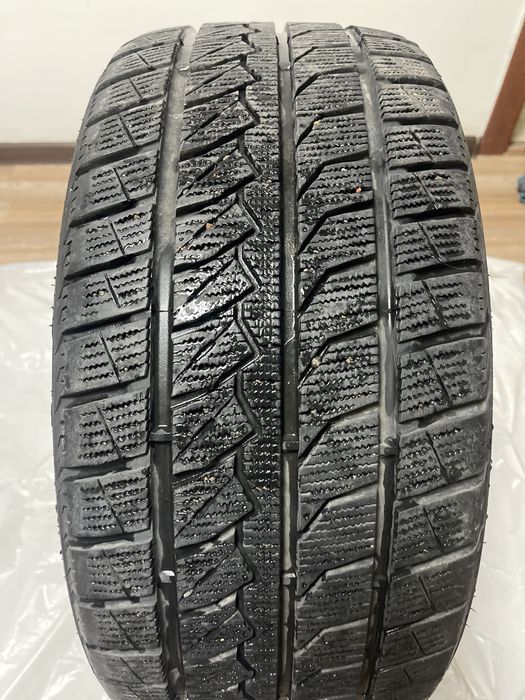Зимние шины 4 штуки