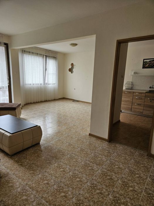 Продавам тристаен апартамент в Асеновград  !