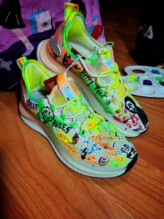 Adidasi pictati manual