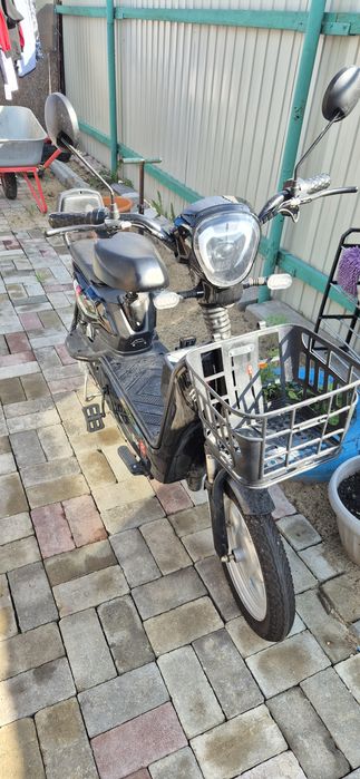 Продам новый электромопед.