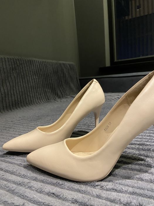 Босоножки продам