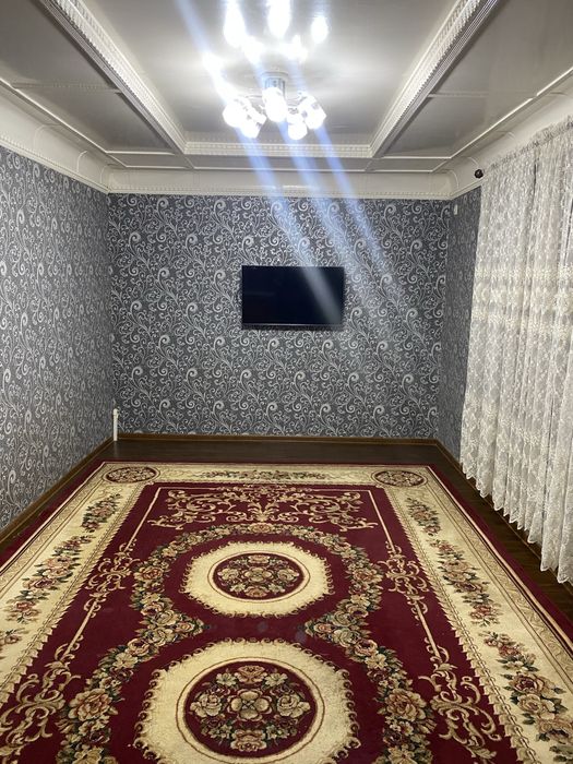 Uy sotiladi kelesda korzinkani torisida mahallada