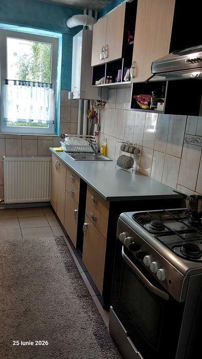 Inchiriez apartament