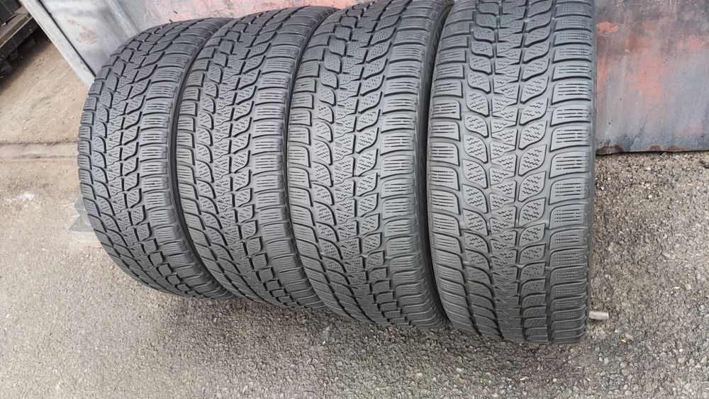 4бр. зимни гуми 215/45/17 Blizzak 
dot22