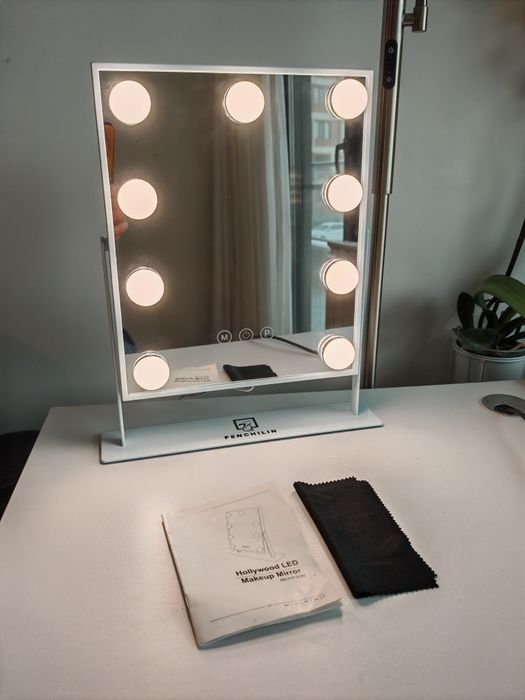 Холивудско Огледало за грим 30*25 см  Fenchilin 9 лампи