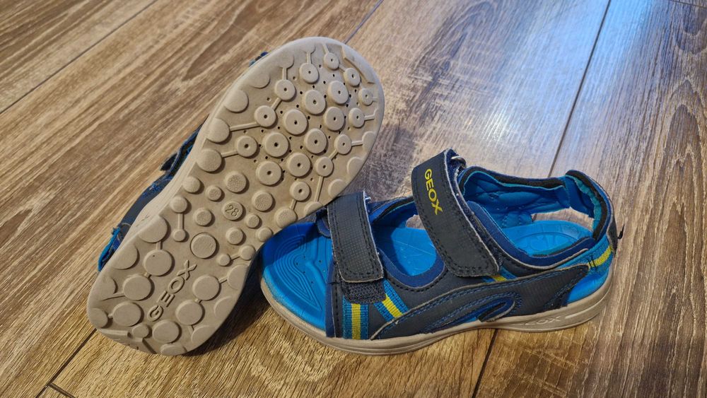Сандали Geox номер 28