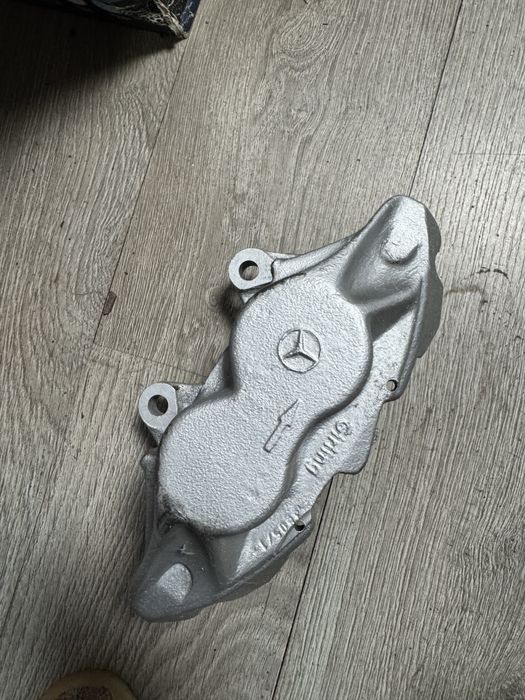 Etrier fata stinga si dreapta reconditionati complet mercedes w140
