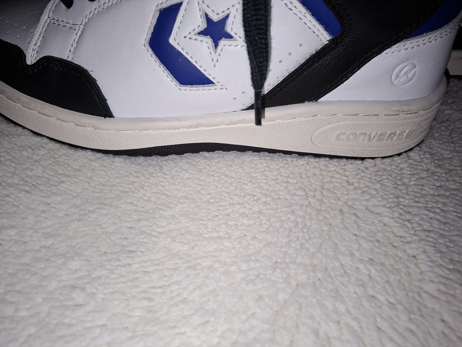 Adidași. Converse weapon