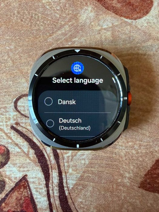Samsung Galaxy Watch Ultra - Перфектно състояние + протектори и каишки.