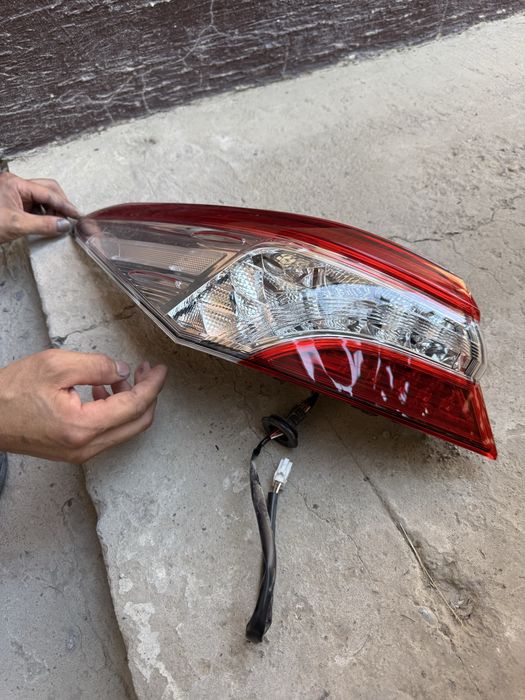 Фары камри 70 продам