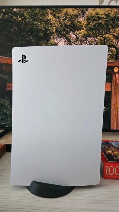 Конзола PlayStation 5 Disk Edition + Игри + Подарък стойка за джойстик