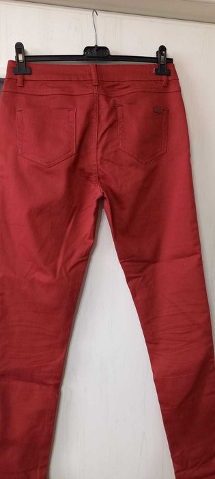 Jeans dama rosu/visiniu ,M/38  ,cu eticheta