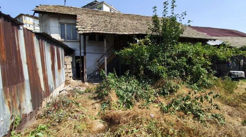 Продава се Къща в Търговище, Център - 85 кв.м за 774 €/кв.м - Снимка #13