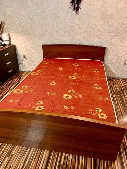 Кровать продам хорошую