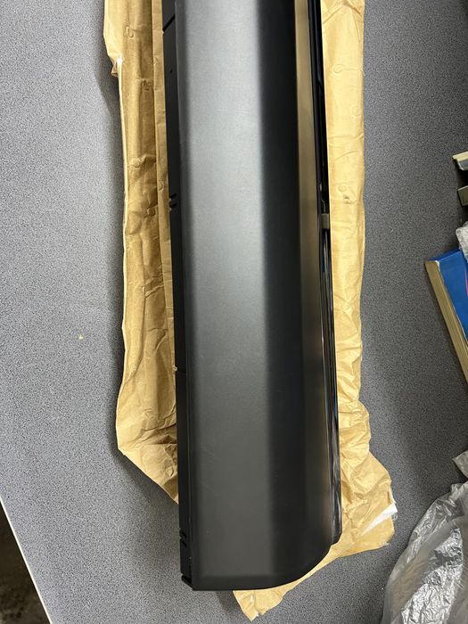 Новый молдинг двери Toyota Highlander