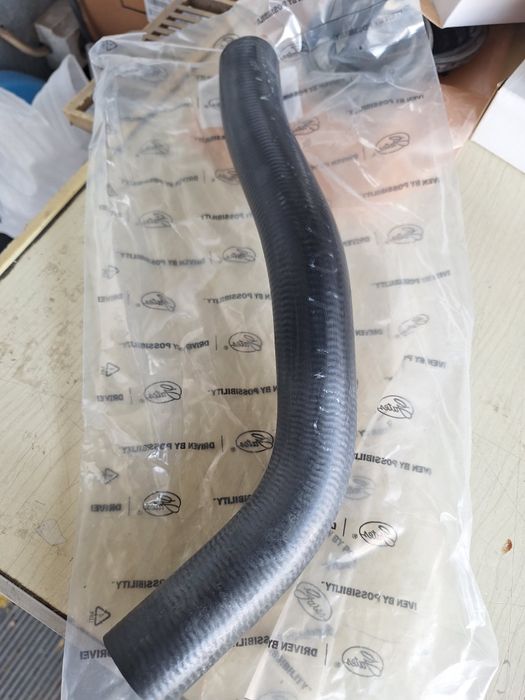 Маркуч долен за родиатор CRV 3  2.0 150к.с