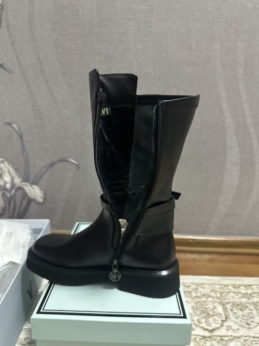 Продам женские сапоги демисезонные iLVi