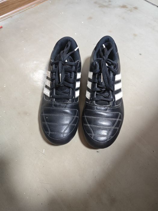 Продам кроссовки adidas