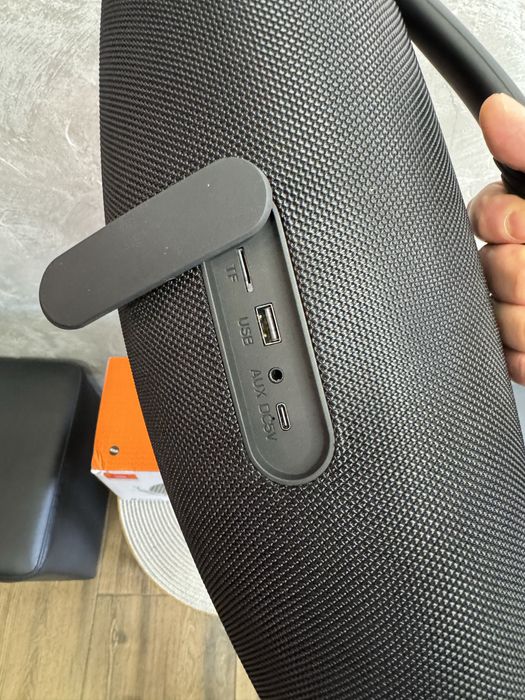 Голяма JBL Boombox 3 2x30w 60w 40см.