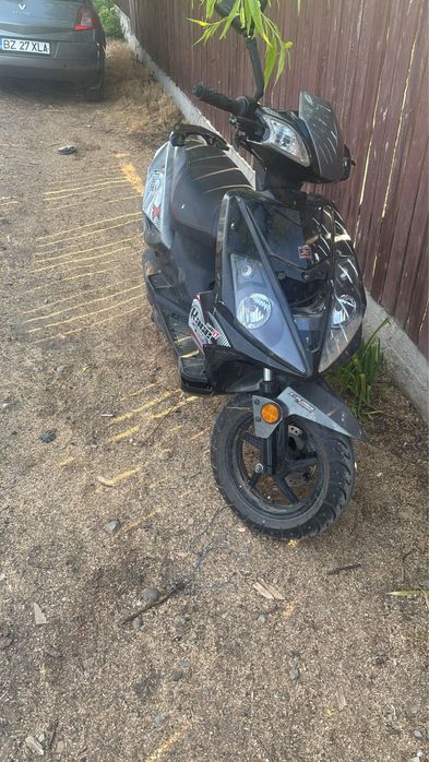 Vand scuter 2T….