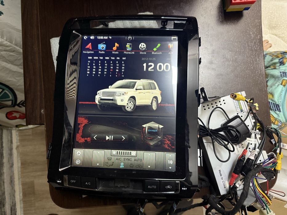 * Android монитор 12.1 штатное головное устройство на LandCruiser 200