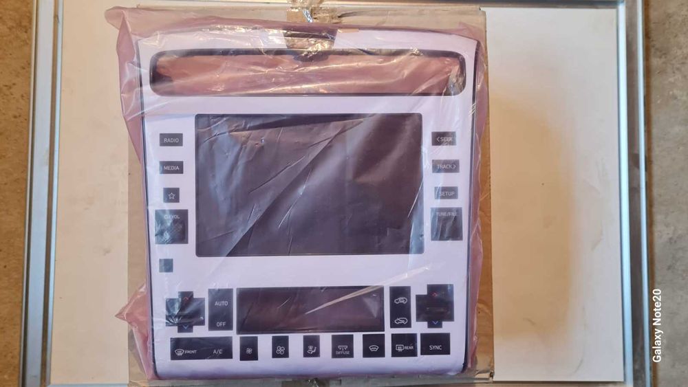 Hyundai Tucson NX4 ( Запчасти б/у и новые )