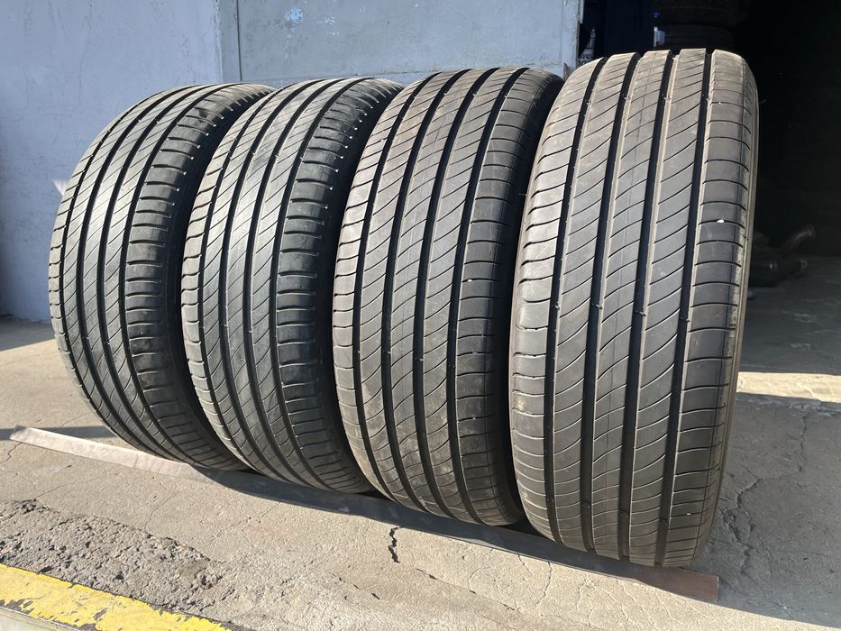 4 бр. летни гуми 215/55/17 Michelin DOT 1124/0722 5-6 mm