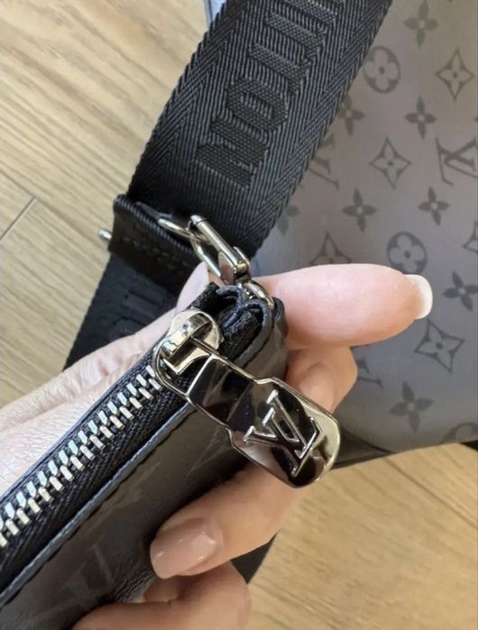 Сумка Louis Vuitton Trio Messenger leather bag