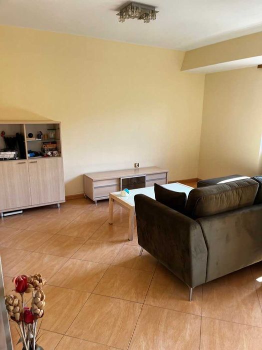 Дава се под наем Тристаен апартамент в София, Лозенец - 100 кв.м за 741 € - Снимка #2