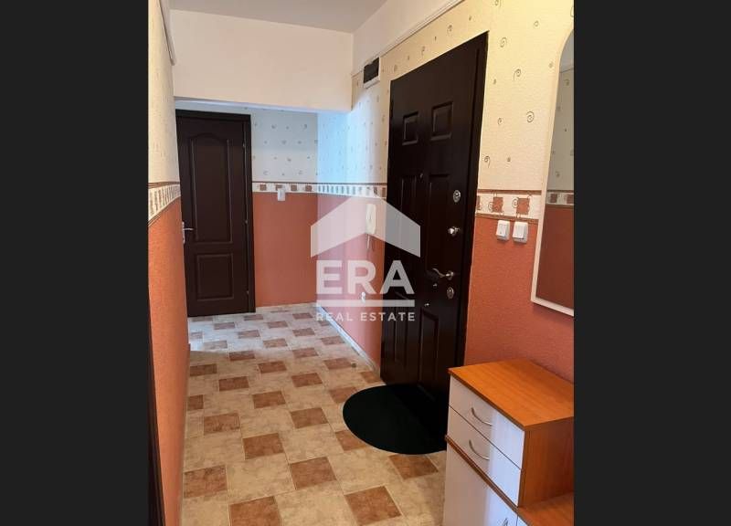 Тристаен обзаведен апартамент под наем в м-ст Ален Мак област Варна