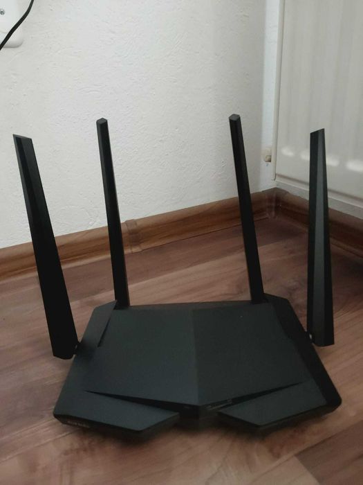 Router wireless Tenda AC10U, AC1200, Dual-band Gigabit