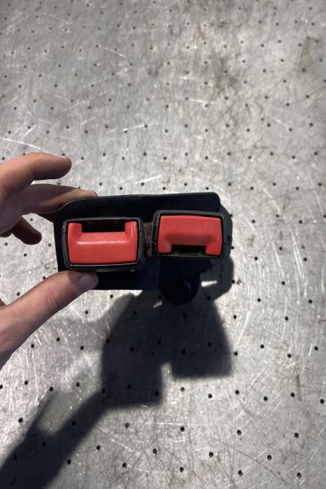 Teaca spate centrala 4F0 857 739 D 01C Audi A6 4F/C6