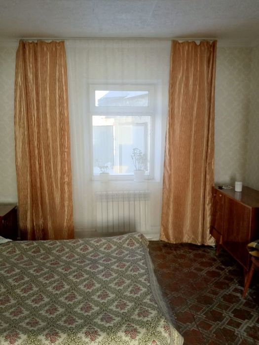 Продаю отдельно стоящий дом в городе