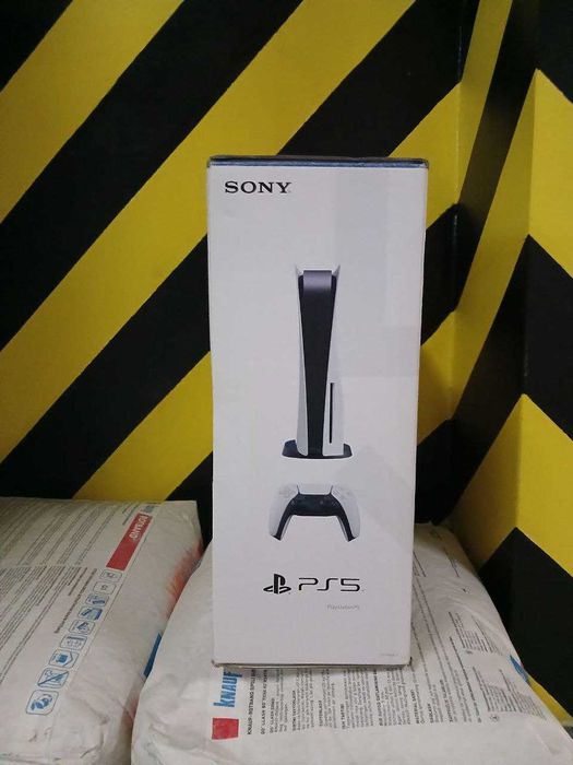 Sony Play Station 5, 4K-TV Gaming, 120Hz 8K, PS5