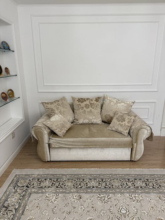 Продам два дивана ,в отличном состояний