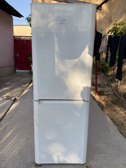 Продаю холодильник