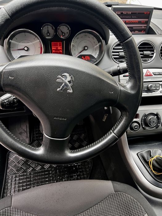 Peugeot 308 / 1.6 Hdi / 2012